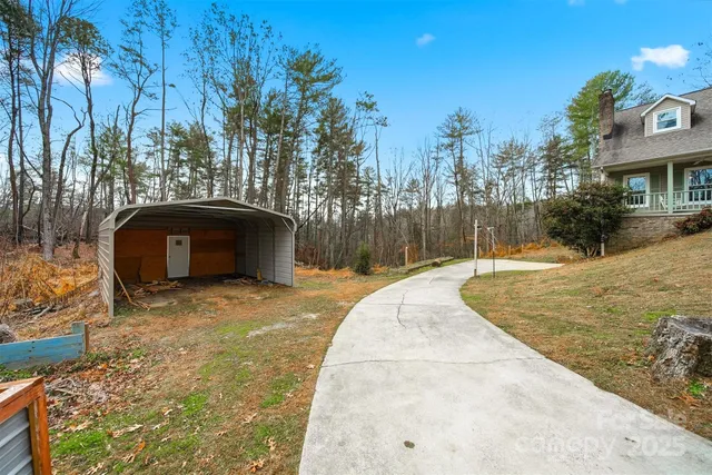 $500,000 | 2091 Blowing Rock Boulevard, Lenoir, NC 28645