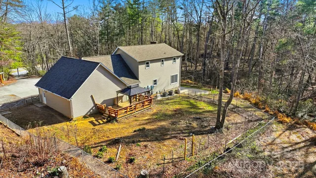$500,000 | 2091 Blowing Rock Boulevard, Lenoir, NC 28645