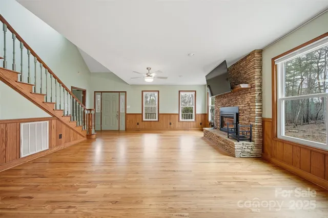 $500,000 | 2091 Blowing Rock Boulevard, Lenoir, NC 28645