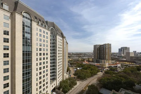 $1,295,000 | 2555 North Pearl Street, Unit 1304, Dallas, TX 75201