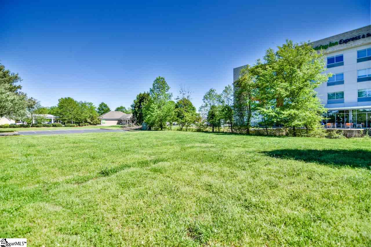 634 I Fairview Road Simpsonville, SC 29680 - Photo 6 of 18 Gallery Image 6