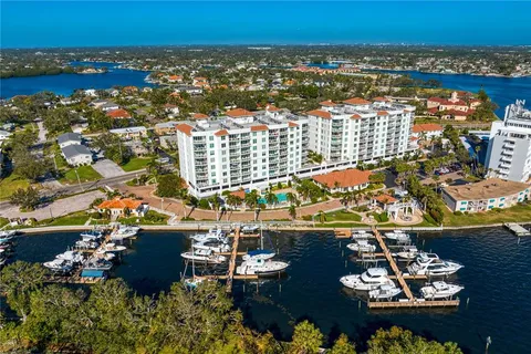$1,100,000 | 1325 Snell Isle Boulevard Northeast, Unit 711, St. Petersburg, FL 33704
