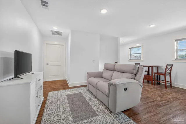 a view of a yard with a park