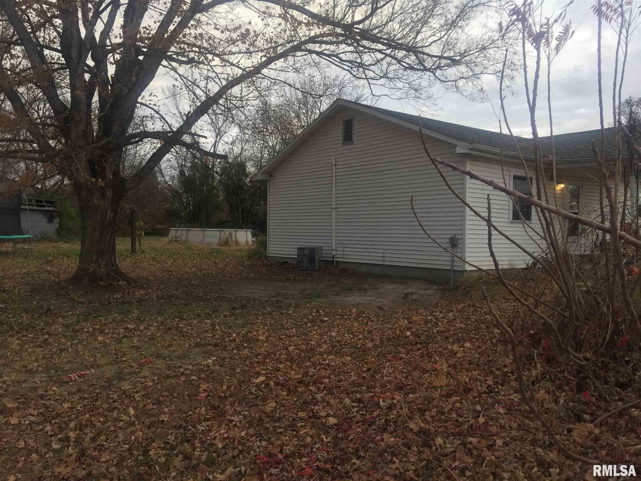 1897 West Harrison Road Murphysboro, IL 62966 - Photo 2 of 13