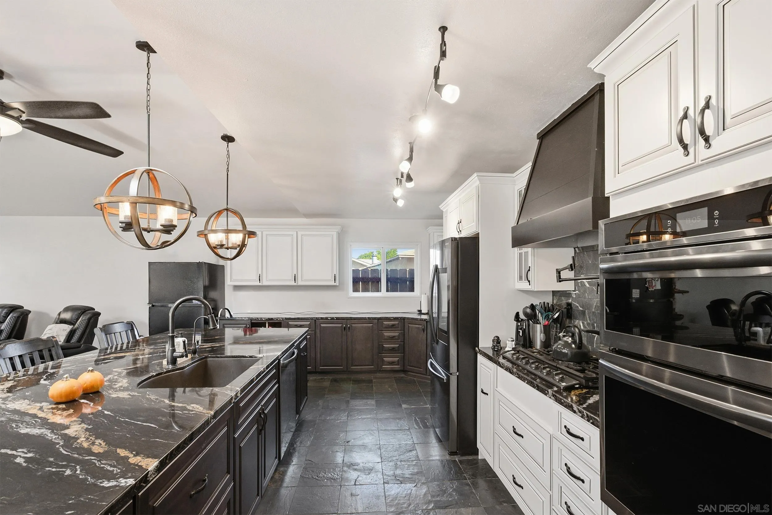 8524 Big Rock Road Santee, CA 92071 - Photo 7 of 34