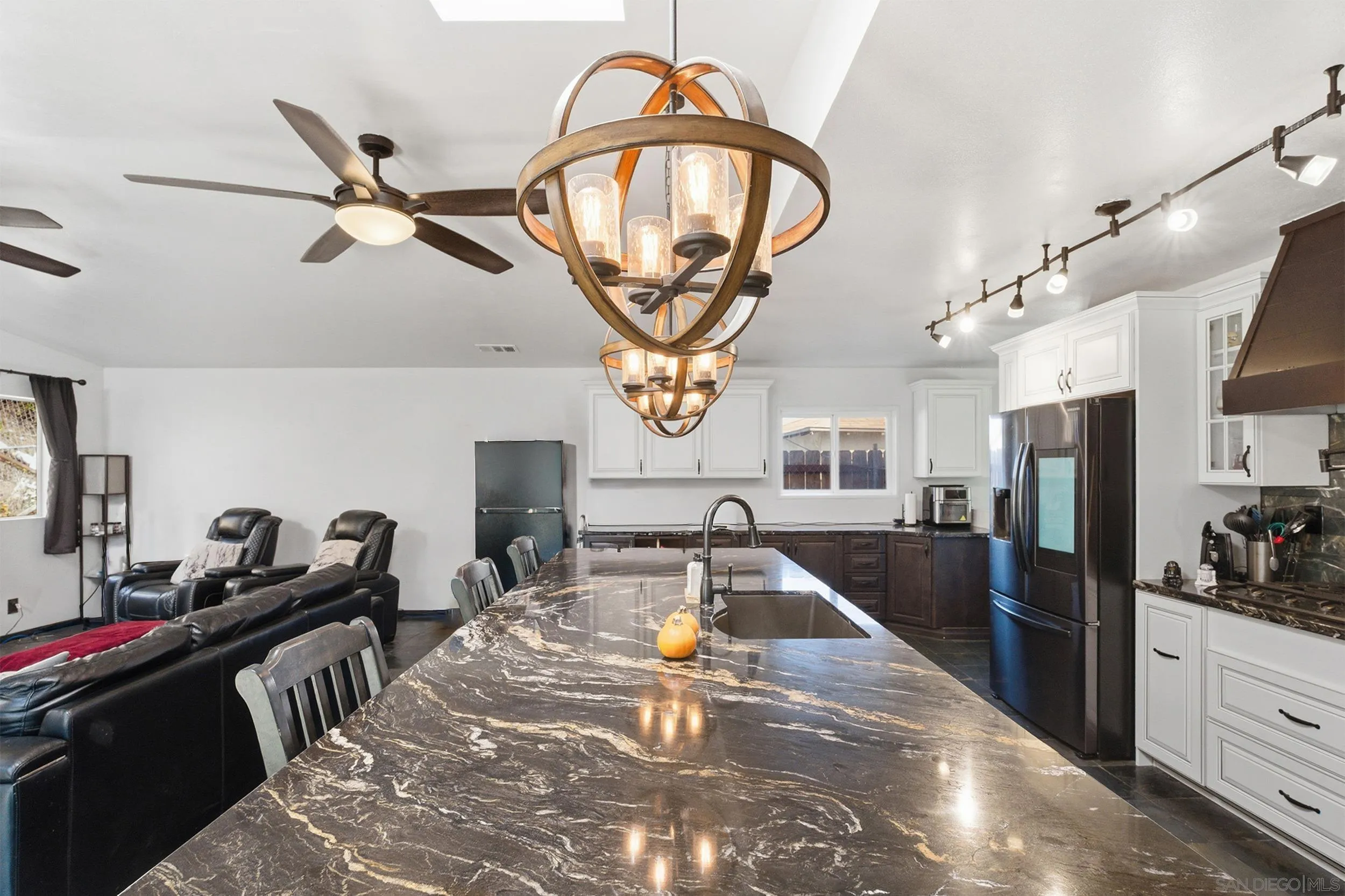 8524 Big Rock Road Santee, CA 92071 - Photo 8 of 34