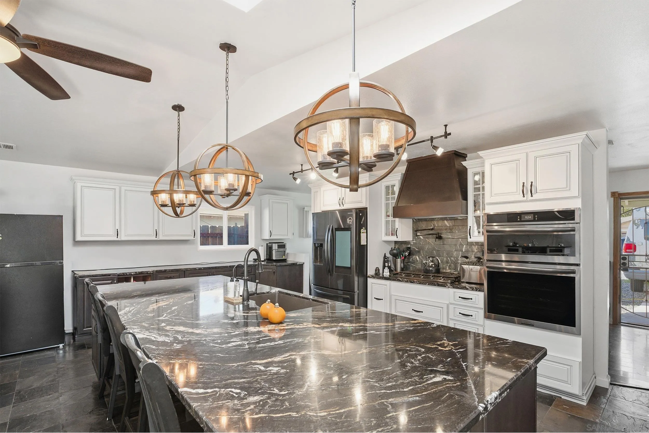 8524 Big Rock Road Santee, CA 92071 - Photo 9 of 34