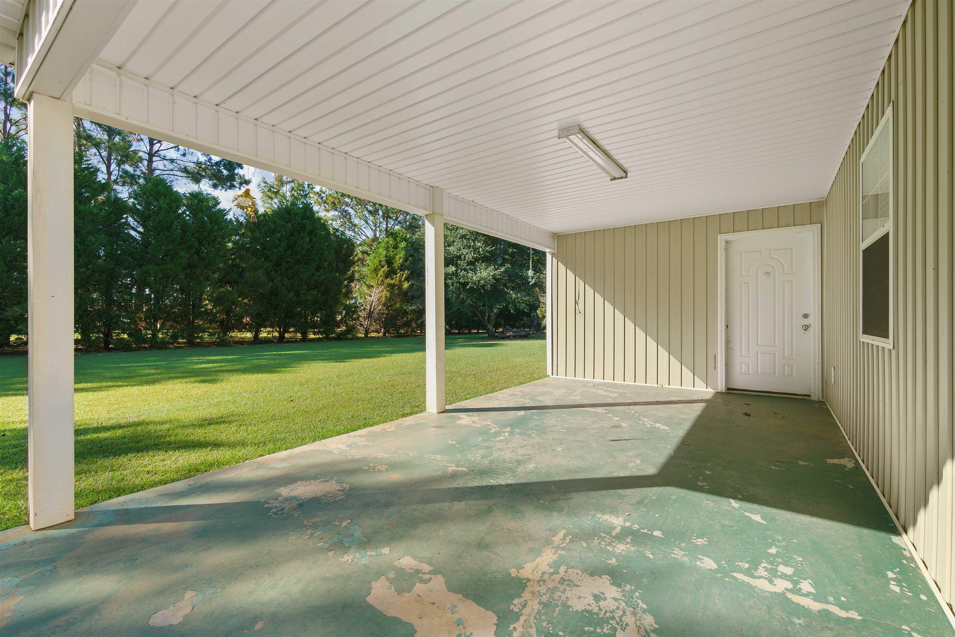 62537 Presley Road Atmore, AL 36502 - Photo 7 of 31