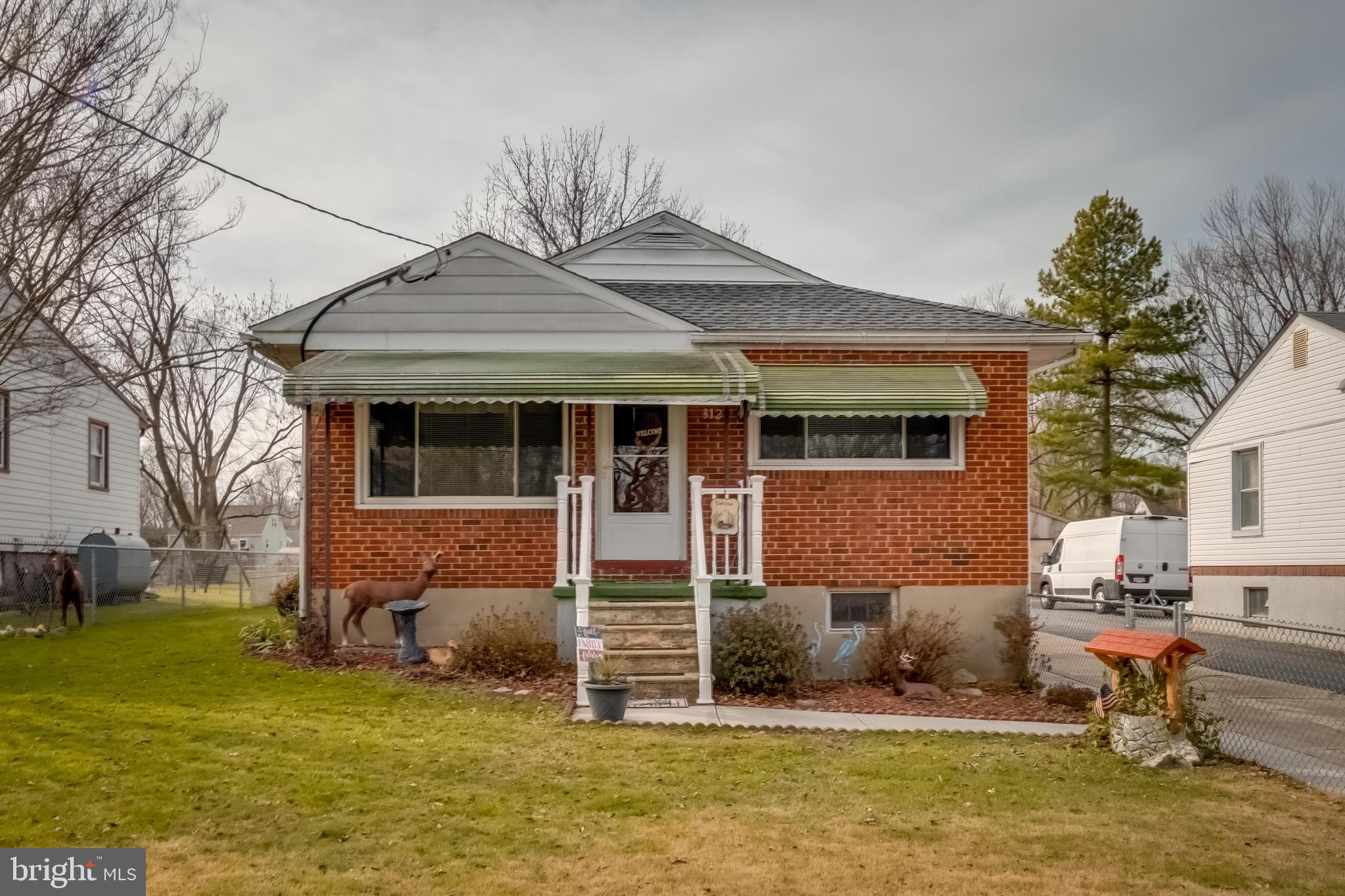 312 St Georges Road Essex, MD 21221 - Photo 4 of 54
