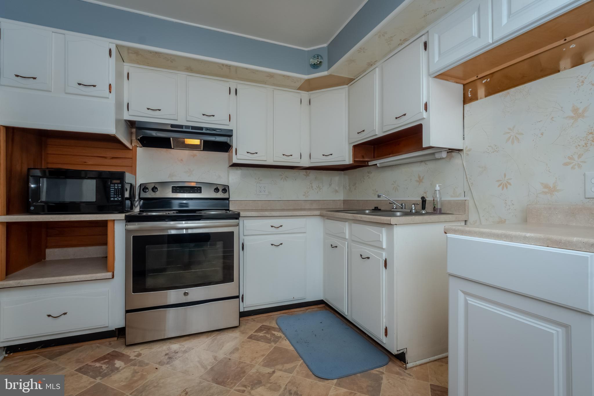 312 St Georges Road Essex, MD 21221 - Photo 7 of 54