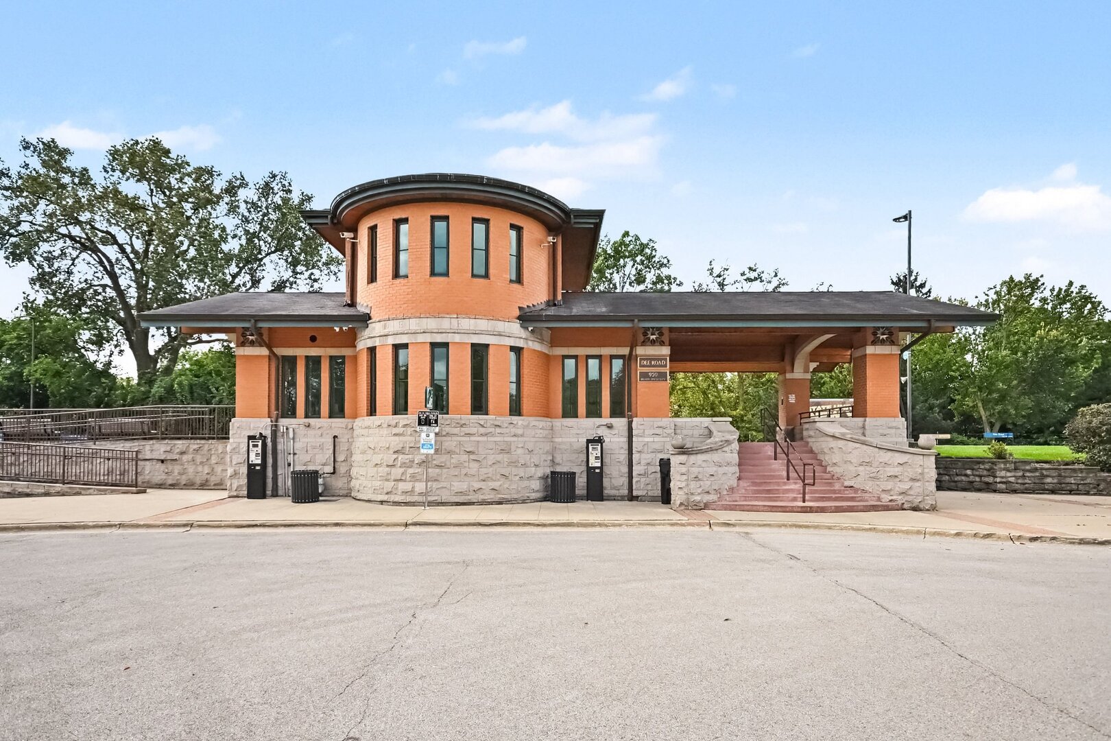 1815 Oakton Street, Unit 1A Park Ridge, IL 60068 - Photo 19 of 21 Gallery Image 19