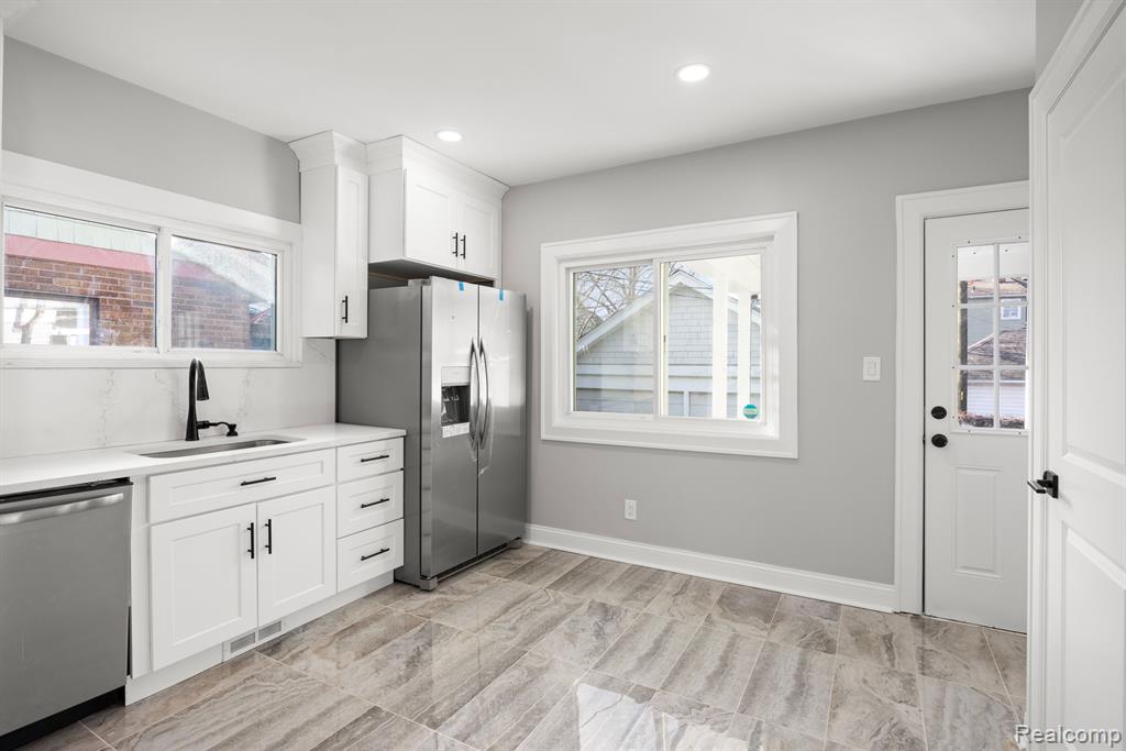 1415 Nottingham Road Grosse Pointe Park, MI 48230 - Photo 8 of 64