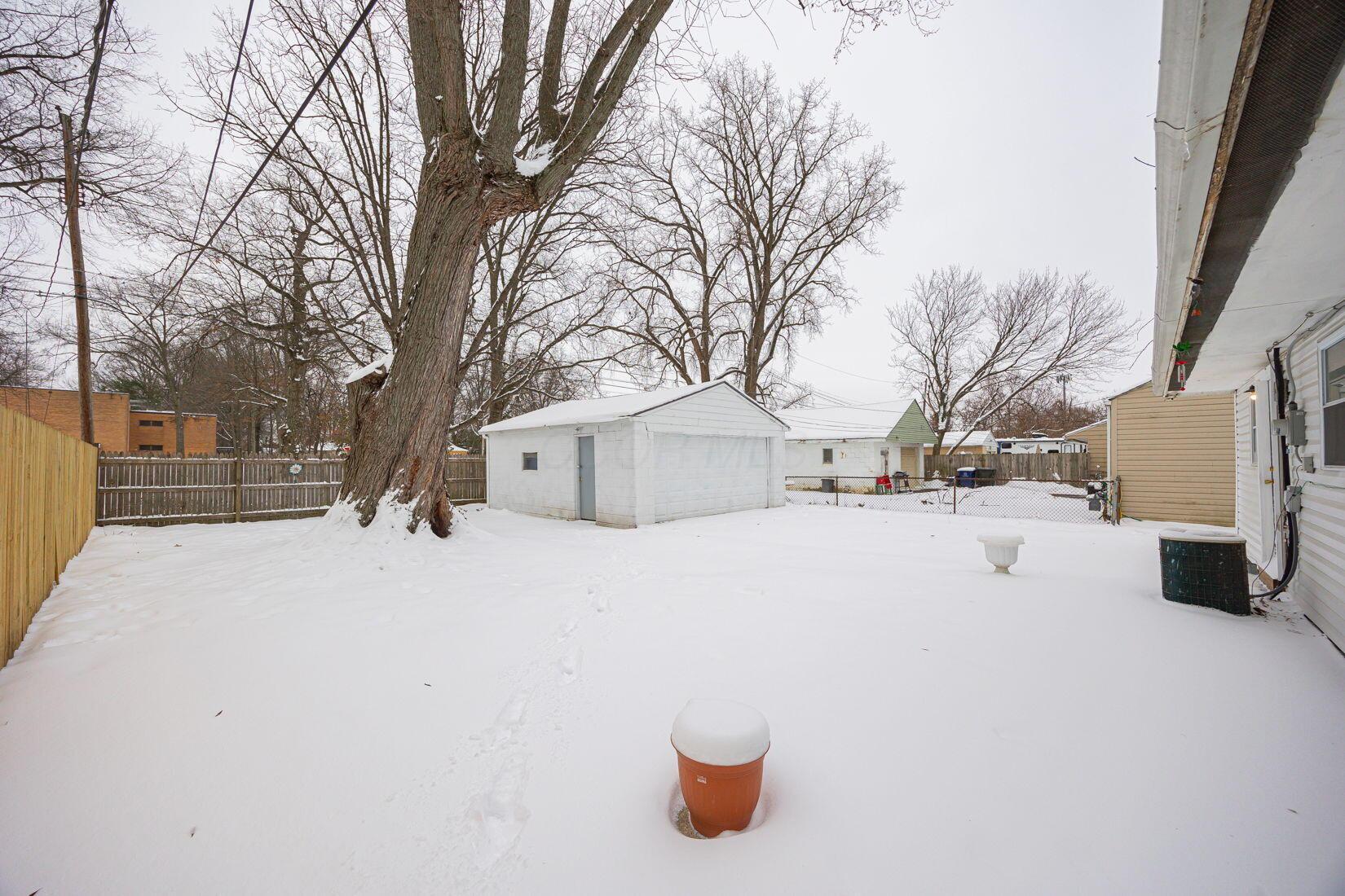 1134 South Hampton Road Columbus, OH 43227 - Photo 28 of 31 Rear Yard