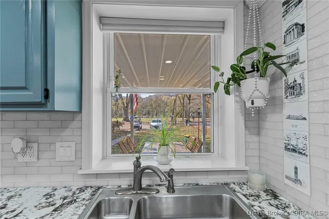 $229,900 | 923 West 1st Street, Madison, IN 47250