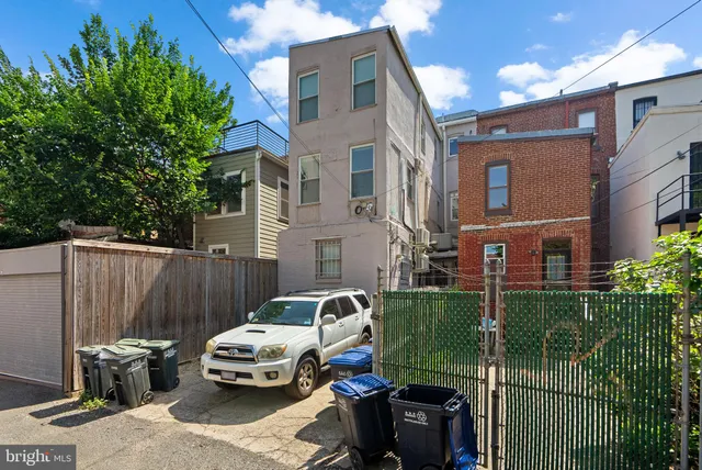 $1,600 | 1932 15th Street Northwest, Unit 2, Washington, DC 20009