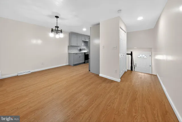 $289,900 | 13 Oakmont Drive, New Castle, DE 19720