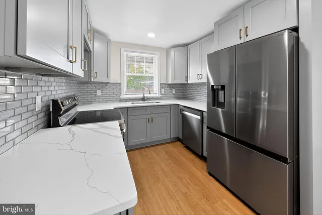 $289,900 | 13 Oakmont Drive, New Castle, DE 19720