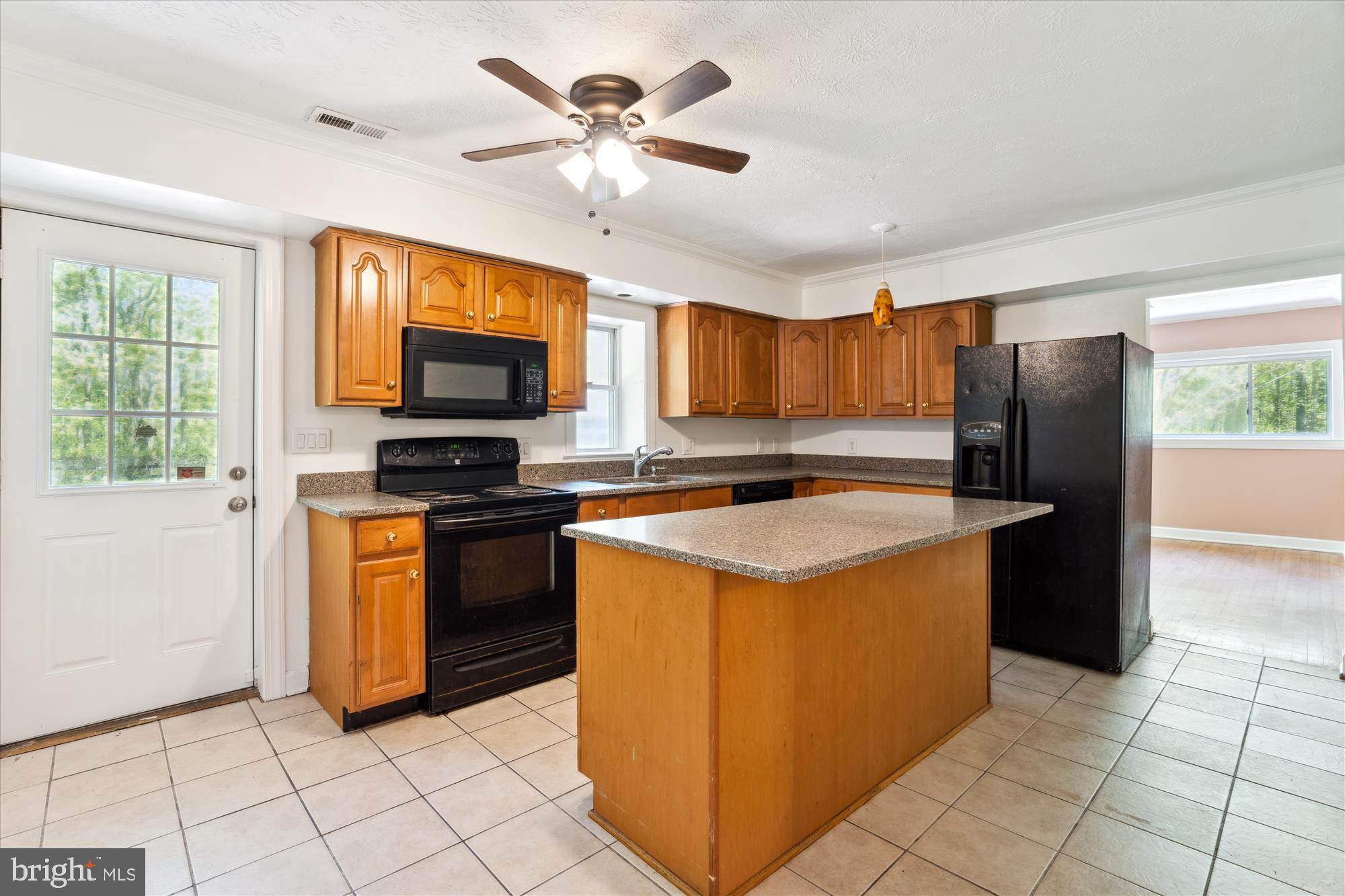 1418 Shadyrest Road Shady Side, MD 20764 - Photo 13 of 39