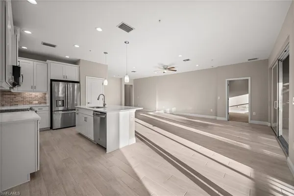 $3,000 | 2318 Sawyers Hill Road, Unit 107, Naples, FL 34120
