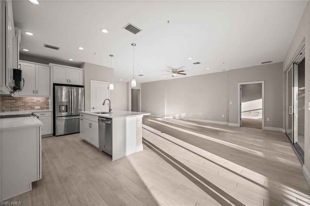 2318 Sawyers Hill Road, Unit 107 Naples, FL 34120 - Photo 16 of 40