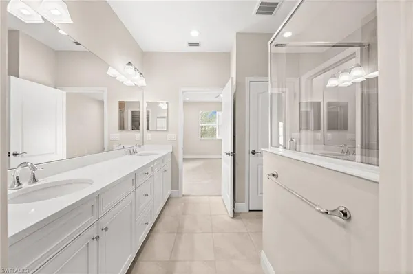 $3,000 | 2318 Sawyers Hill Road, Unit 107, Naples, FL 34120