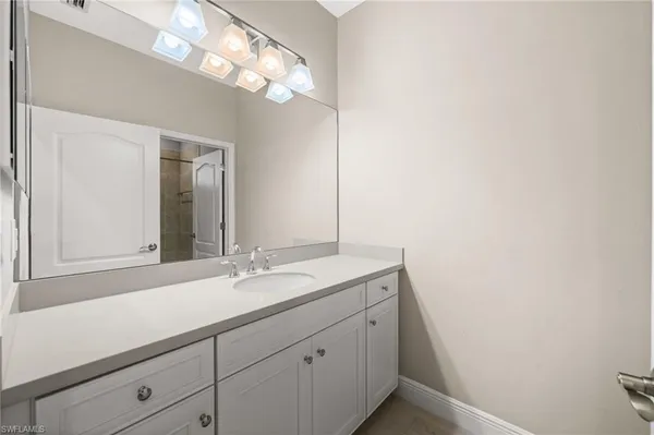 $3,000 | 2318 Sawyers Hill Road, Unit 107, Naples, FL 34120