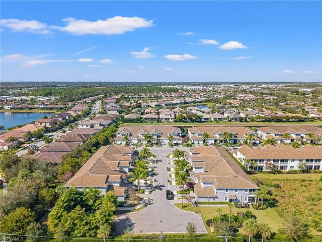 $3,000 | 2318 Sawyers Hill Road, Unit 107, Naples, FL 34120