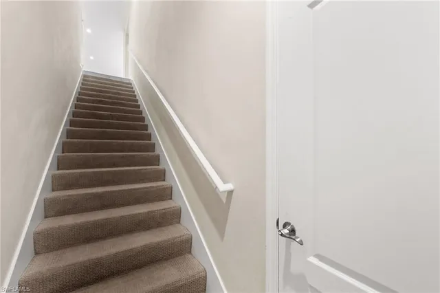 $3,000 | 2318 Sawyers Hill Road, Unit 107, Naples, FL 34120