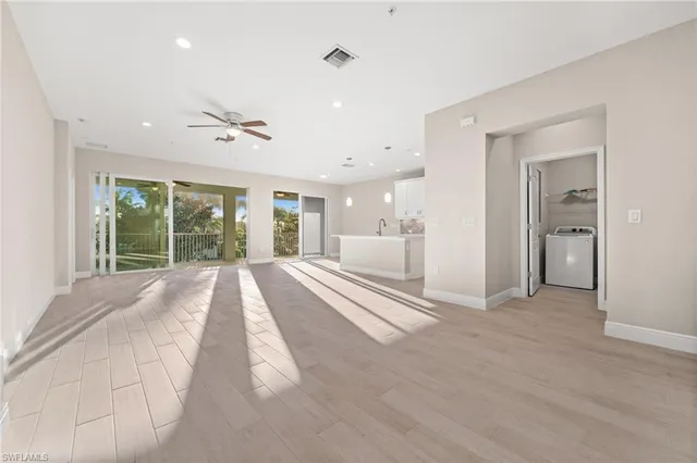 $3,000 | 2318 Sawyers Hill Road, Unit 107, Naples, FL 34120