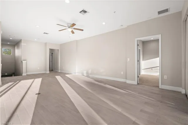 $3,000 | 2318 Sawyers Hill Road, Unit 107, Naples, FL 34120