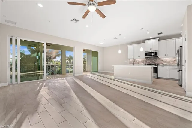 $3,000 | 2318 Sawyers Hill Road, Unit 107, Naples, FL 34120