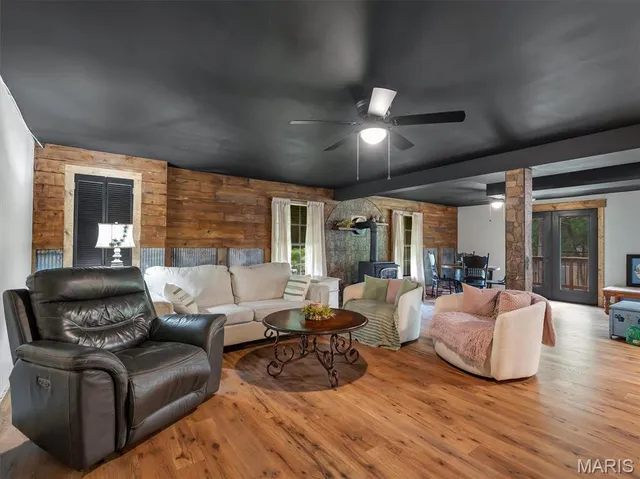 $385,000 | 575 East Villa Ridge Road, Villa Ridge, MO 63089