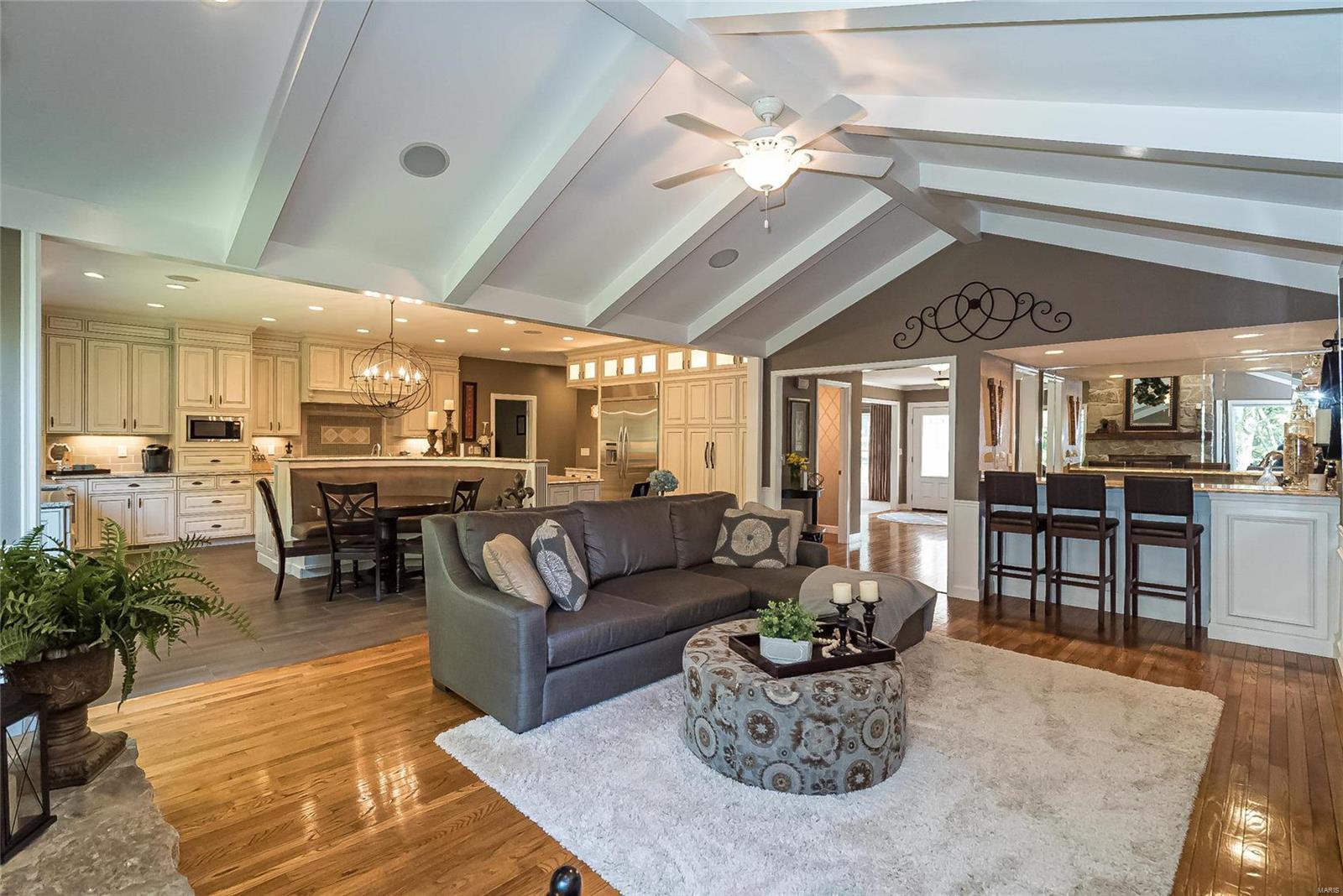 2039 Wilson Ridge Lane Chesterfield, MO 63005 - Photo 11 of 47 Gallery Image 11