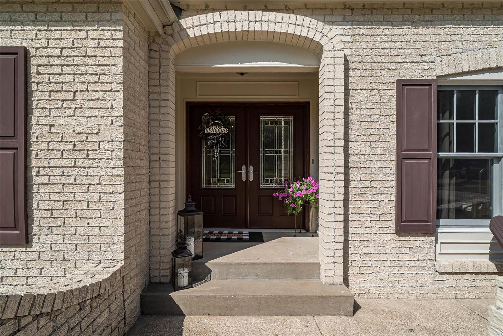 2039 Wilson Ridge Lane Chesterfield, MO 63005 - Photo 3 of 47 Gallery Image 3
