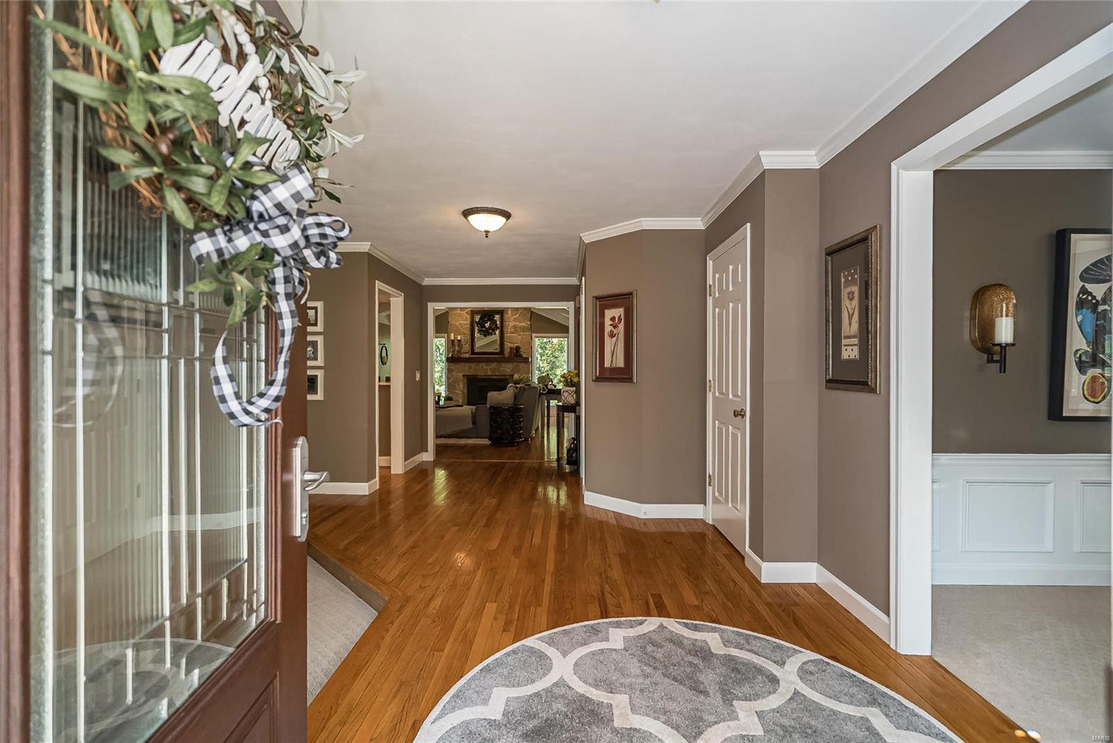 2039 Wilson Ridge Lane Chesterfield, MO 63005 - Photo 5 of 47 Gallery Image 5