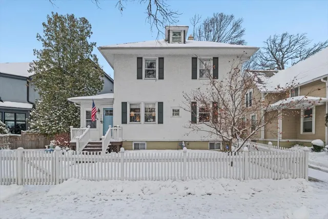 $769,000 | 1142 Oakwood Avenue, Wilmette, IL 60091