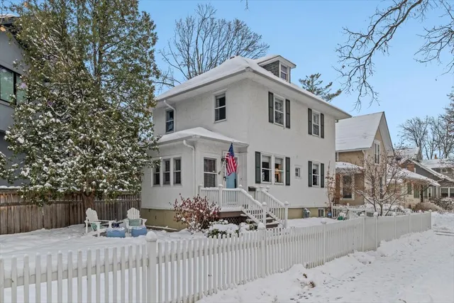 $769,000 | 1142 Oakwood Avenue, Wilmette, IL 60091