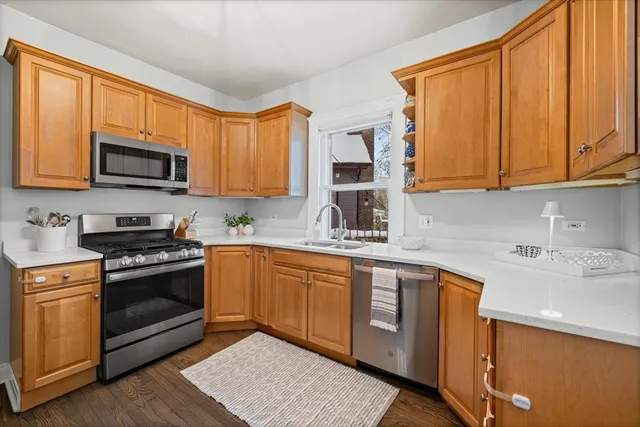 $769,000 | 1142 Oakwood Avenue, Wilmette, IL 60091