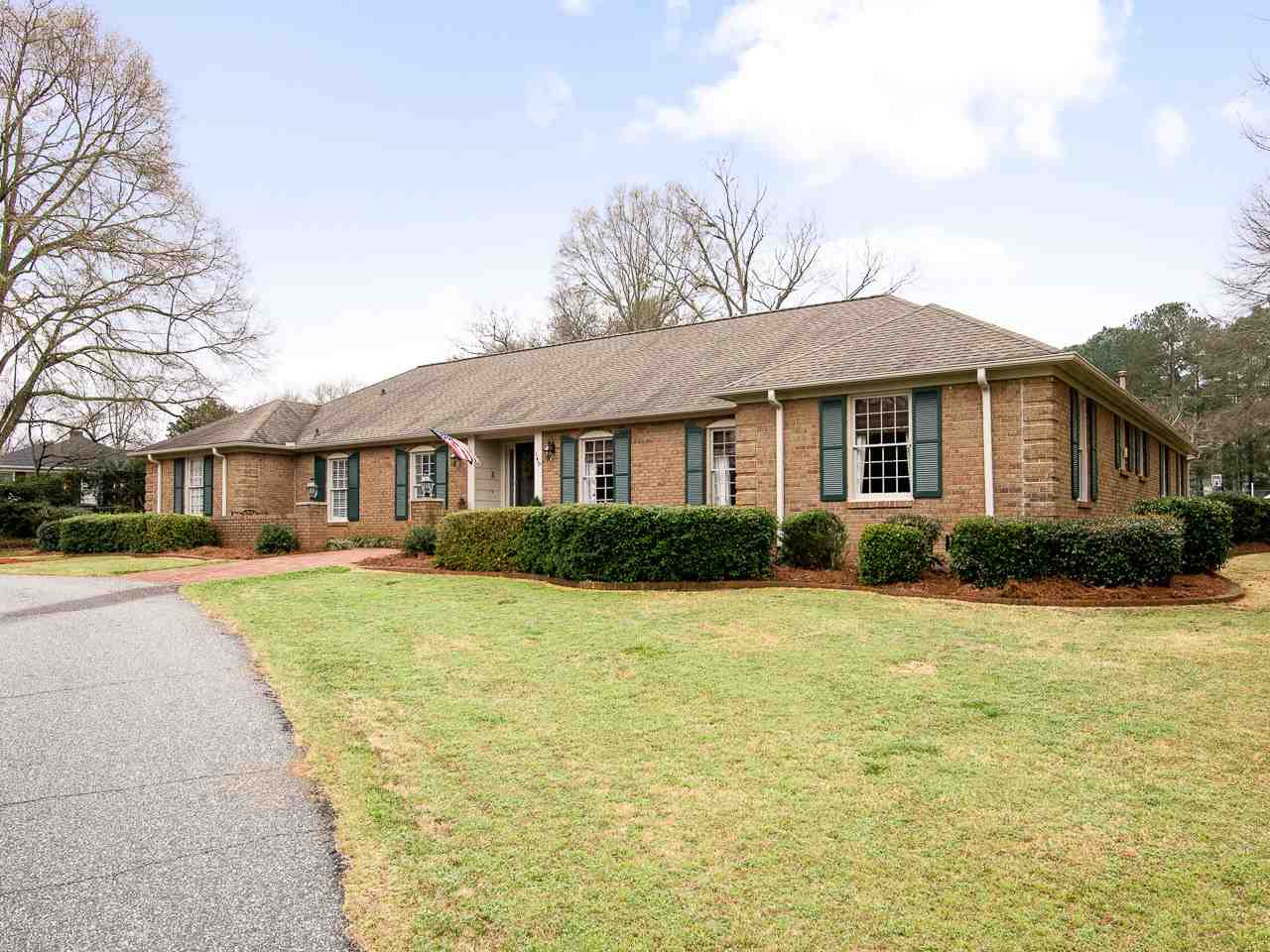 140 Shoreham Road Spartanburg, SC 29307 - Photo 3 of 36 Gallery Image 3