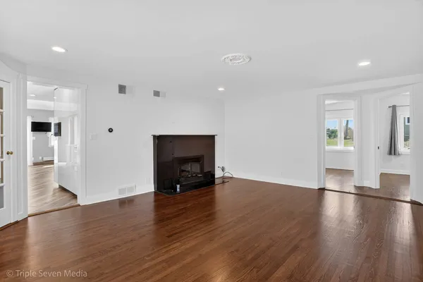 $449,900 | 132 Harvey Avenue, Wood Dale, IL 60191