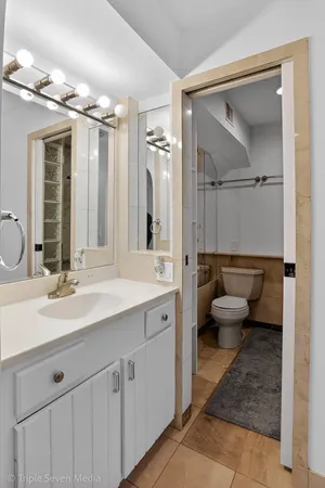 $449,900 | 132 Harvey Avenue, Wood Dale, IL 60191