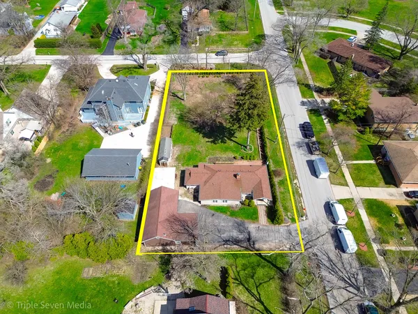 $449,900 | 132 Harvey Avenue, Wood Dale, IL 60191