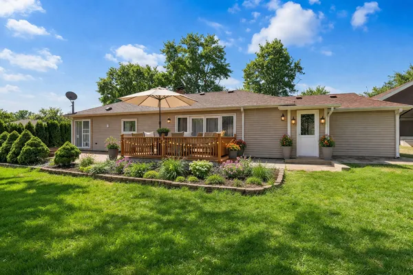 $449,900 | 132 Harvey Avenue, Wood Dale, IL 60191
