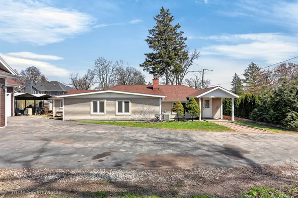 $449,900 | 132 Harvey Avenue, Wood Dale, IL 60191