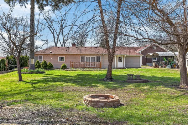 $449,900 | 132 Harvey Avenue, Wood Dale, IL 60191