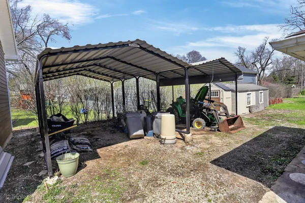 $449,900 | 132 Harvey Avenue, Wood Dale, IL 60191