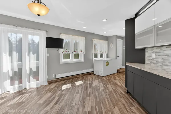 $449,900 | 132 Harvey Avenue, Wood Dale, IL 60191