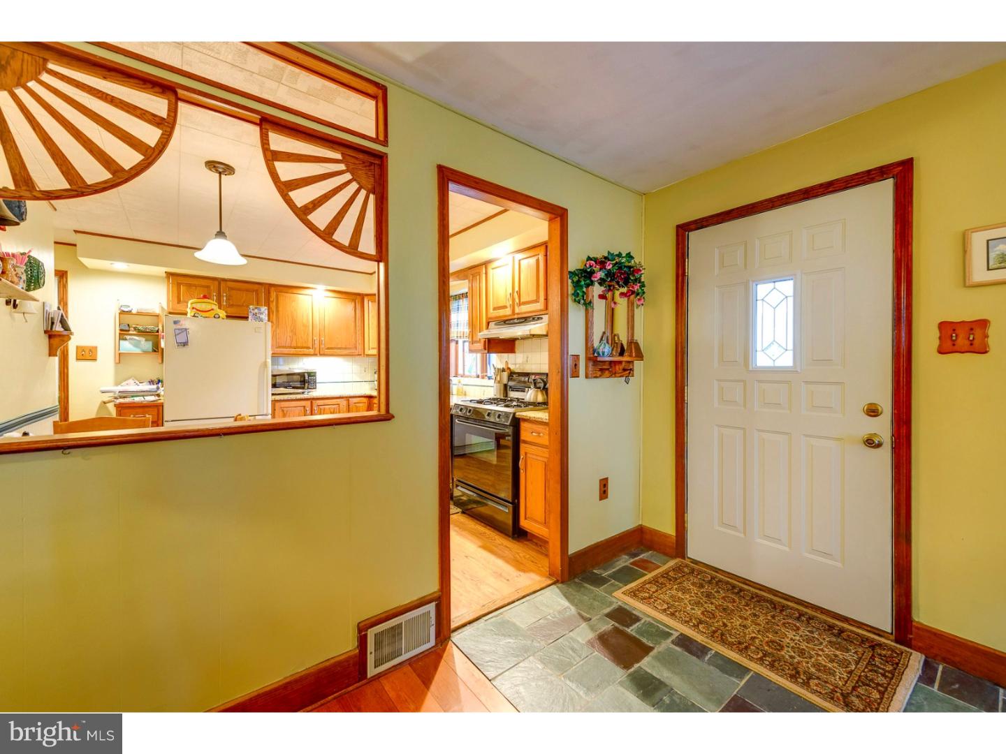321 Rogers Road Norristown, PA 19403 - Photo 3 of 23 Gallery Image 3