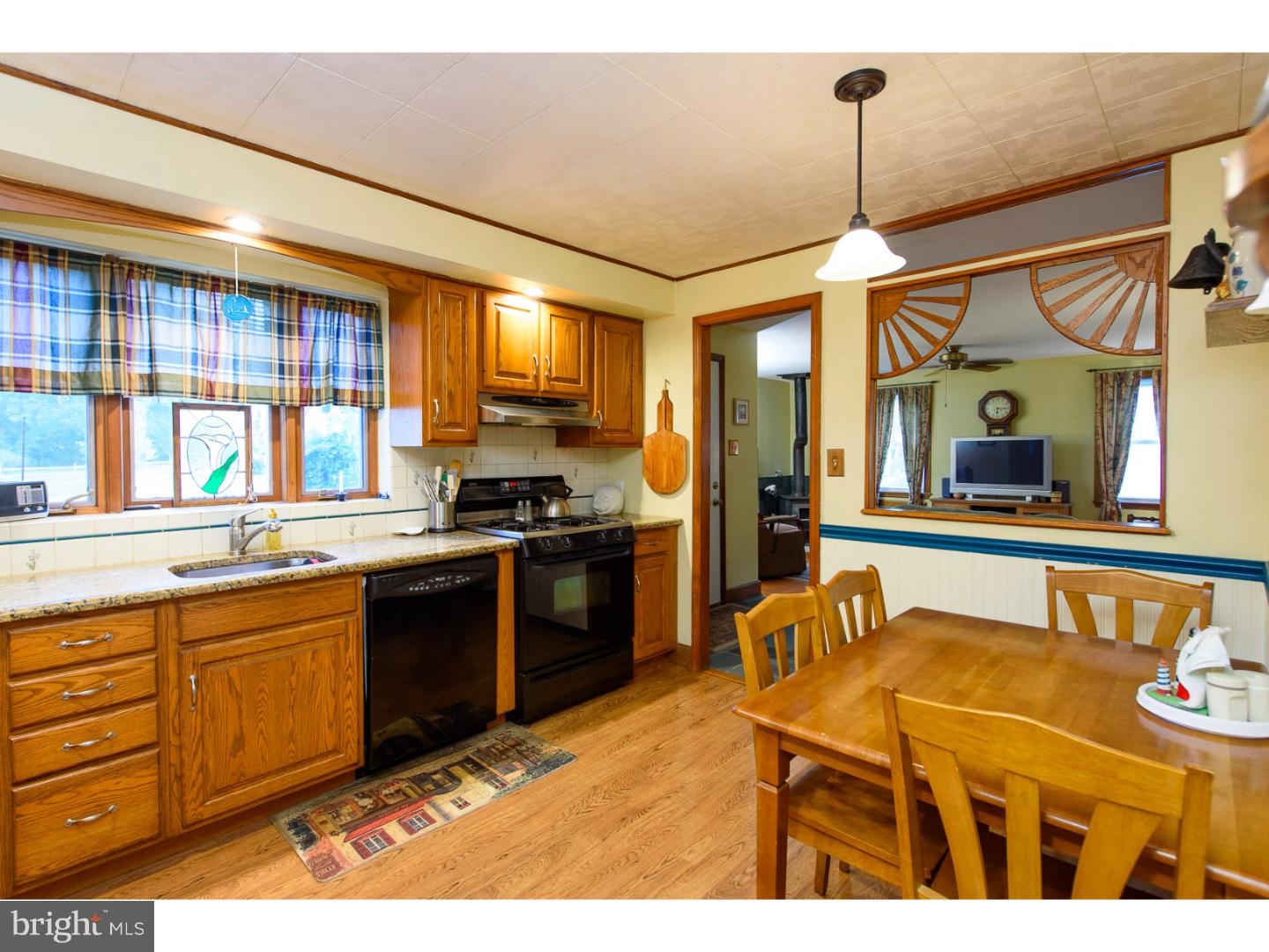 321 Rogers Road Norristown, PA 19403 - Photo 5 of 23 Gallery Image 5