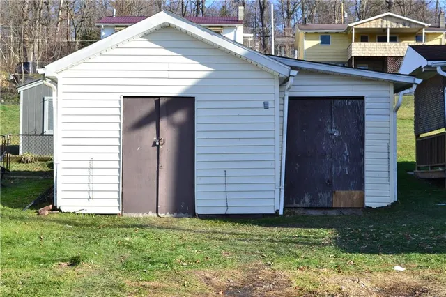 $115,000 | 2011 1st Street, Connellsville, PA 15425